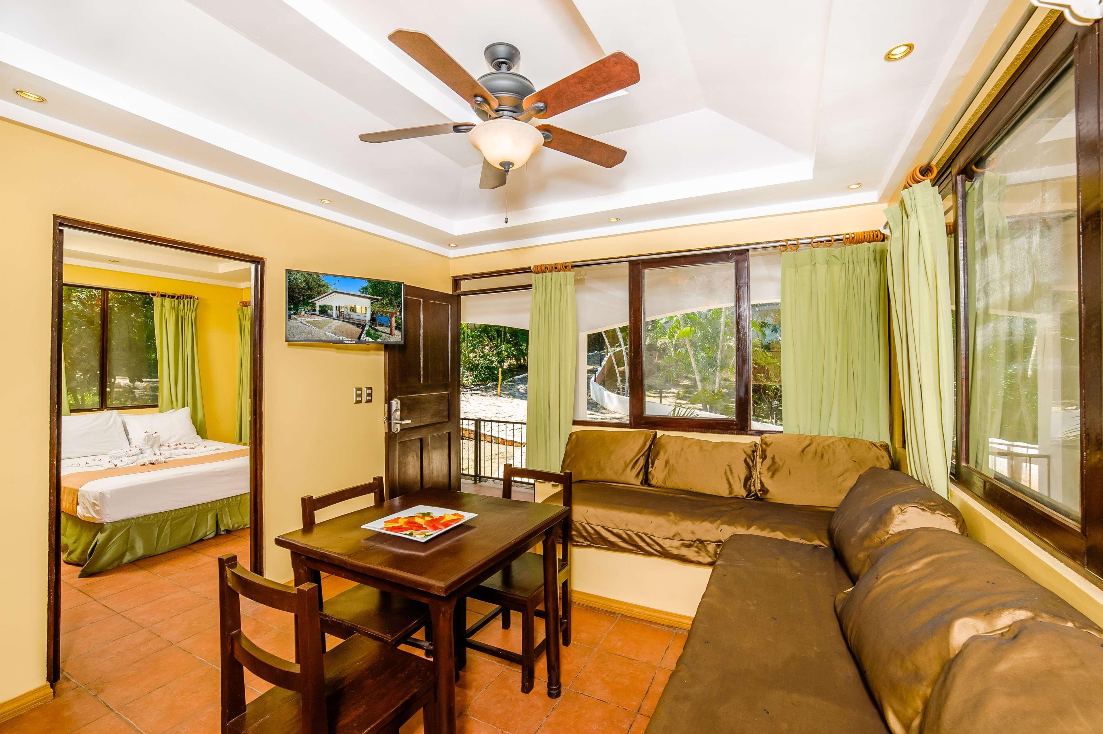 Best Western Tamarindo Vista Villas Exteriör bild